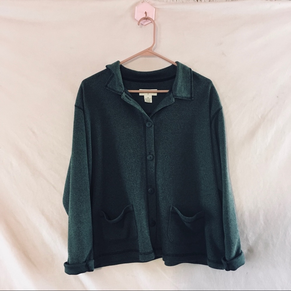 Cute vintage 90’s sweater jacket 🌹